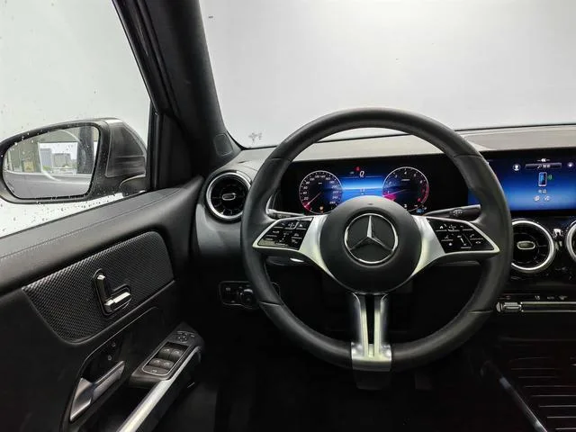 Mercedes-Benz GLB 2024 GLB 200 Fashionable exterior photo 9 Mercedes-Benz GLB 2024 GLB 200 Fashionable exterior photo 9