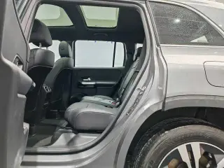 Mercedes-Benz GLB 2024 GLB 200 Fashionable interior photo 12 Mercedes-Benz GLB 2024 GLB 200 Fashionable interior photo 12