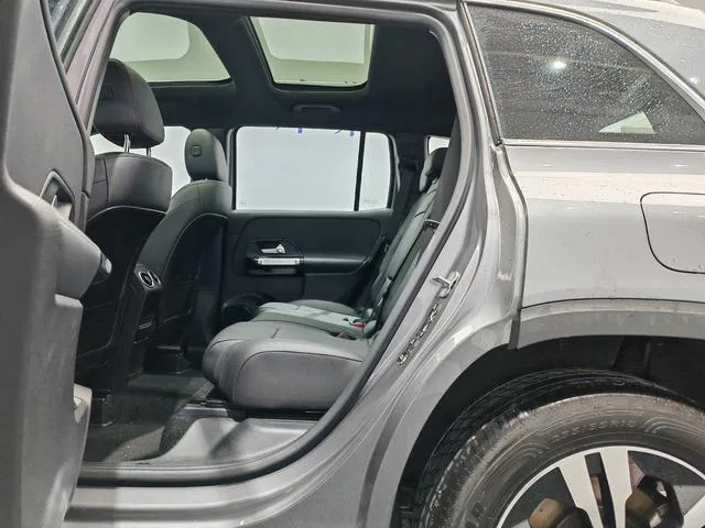 Mercedes-Benz GLB 2024 GLB 200 Fashionable interior photo 12 Mercedes-Benz GLB 2024 GLB 200 Fashionable interior photo 12