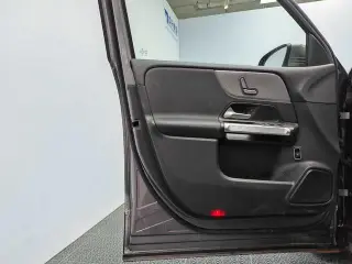 Mercedes-Benz GLB 2024 GLB 200 Fashionable interior photo 13 Mercedes-Benz GLB 2024 GLB 200 Fashionable interior photo 13