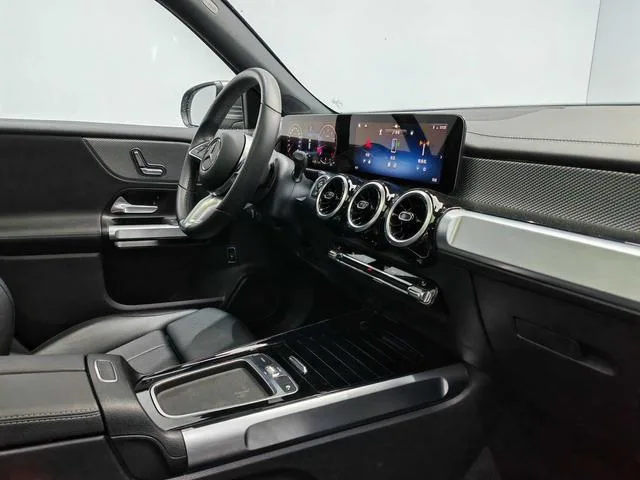 Mercedes-Benz GLB 2024 GLB 200 Fashionable interior photo 15 Mercedes-Benz GLB 2024 GLB 200 Fashionable interior photo 15