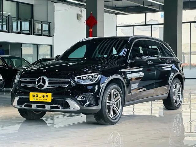 Mercedes-Benz GLC 2022 GLC 260 L 4MATIC Dynamic exterior photo 1 Mercedes-Benz GLC 2022 GLC 260 L 4MATIC Dynamic exterior photo 1