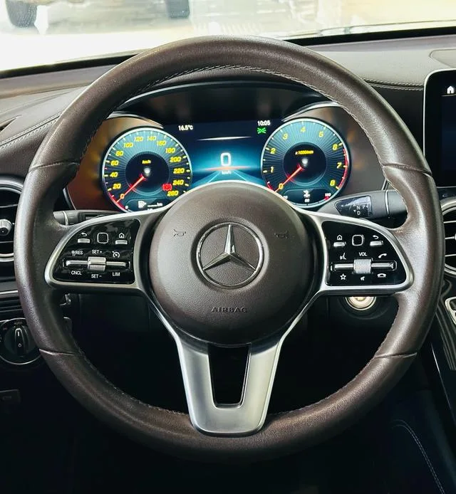 Mercedes-Benz GLC 2022 GLC 260 L 4MATIC Dynamic exterior photo 8 Mercedes-Benz GLC 2022 GLC 260 L 4MATIC Dynamic exterior photo 8