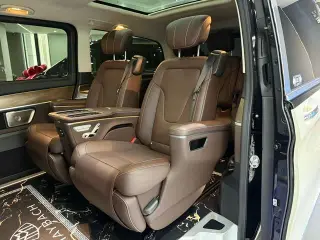 Mercedes-Benz V-Class 2022 V 260 L Empattement long version de luxe intérieur photo 14 Mercedes-Benz V-Class 2022 V 260 L Empattement long version de luxe intérieur photo 14