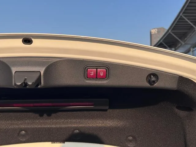Mercedes-Benz E-Class (Imported) 2021 Restyling E 300 Coupe interior photo 14 Mercedes-Benz E-Class (Imported) 2021 Restyling E 300 Coupe interior photo 14