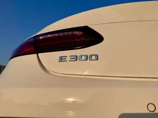 Mercedes-Benz E-Class (Imported) 2021 Restyling E 300 Coupe interior photo 17 Mercedes-Benz E-Class (Imported) 2021 Restyling E 300 Coupe interior photo 17