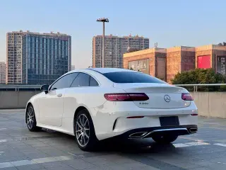 Mercedes-Benz E-Class (Imported) 2021 Restyling E 300 Coupe interior photo 19 Mercedes-Benz E-Class (Imported) 2021 Restyling E 300 Coupe interior photo 19