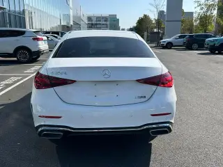 Mercedes-Benz C-Class 2023 C 200 L Sports version interior photo 15 Mercedes-Benz C-Class 2023 C 200 L Sports version interior photo 15