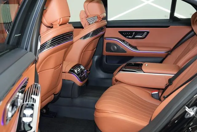 Mercedes-Benz S-Class 2023 S 450 L 4MATIC interior photo 17 Mercedes-Benz S-Class 2023 S 450 L 4MATIC interior photo 17