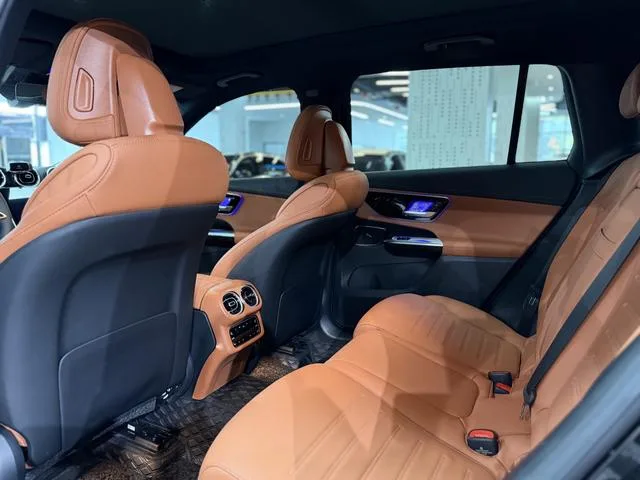 Mercedes-Benz GLC 2024 GLC 260 L 4MATIC Dinámico 5 Asiento interior foto 9 Mercedes-Benz GLC 2024 GLC 260 L 4MATIC Dinámico 5 Asiento interior foto 9