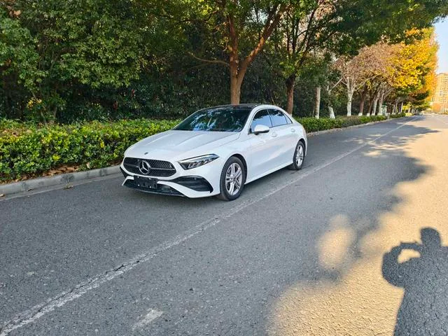 Mercedes-Benz A-Class 2025 A 180 L exterior foto 1 Mercedes-Benz A-Class 2025 A 180 L exterior foto 1