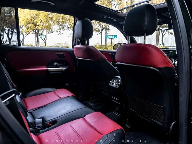 Mercedes-Benz GLB AMG 2021 AMG GLB 35 4MATIC intérieur photo 11