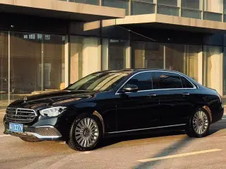 Mercedes-Benz E-Class 2022 Три изменения E 300 L Модный тип Седан экстерьер фото 1 Mercedes-Benz E-Class 2022 Три изменения E 300 L Модный тип Седан экстерьер фото 1