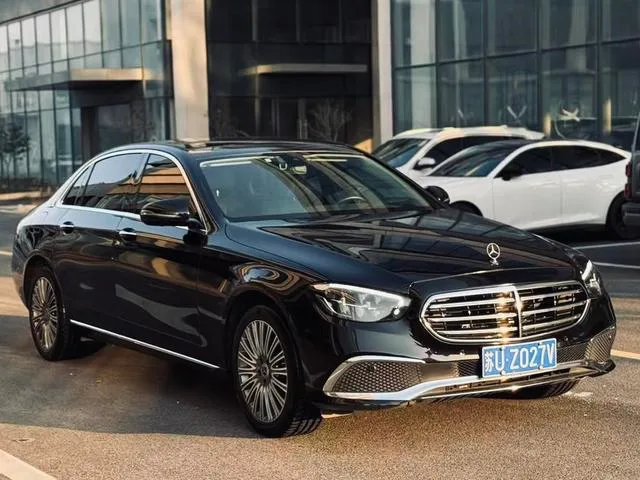 Mercedes-Benz E-Class 2022 Три изменения E 300 L Модный тип Седан экстерьер фото 2 Mercedes-Benz E-Class 2022 Три изменения E 300 L Модный тип Седан экстерьер фото 2