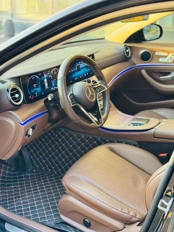Mercedes-Benz E-Class 2022 Три изменения E 300 L Модный тип Седан экстерьер фото 4 Mercedes-Benz E-Class 2022 Три изменения E 300 L Модный тип Седан экстерьер фото 4