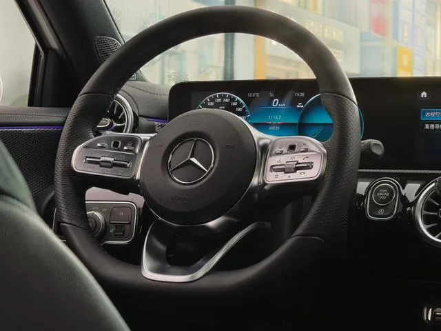 Mercedes-Benz A-Class 2023 A 200 L Sport Sedan Fashion Edition interior photo 9 Mercedes-Benz A-Class 2023 A 200 L Sport Sedan Fashion Edition interior photo 9
