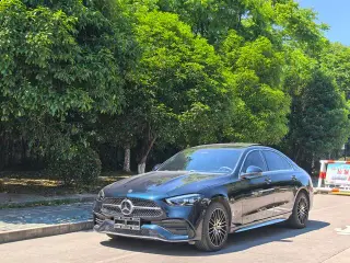 Mercedes-Benz C-Class 2025 C 260 L Versión deportiva exterior foto 1 Mercedes-Benz C-Class 2025 C 260 L Versión deportiva exterior foto 1