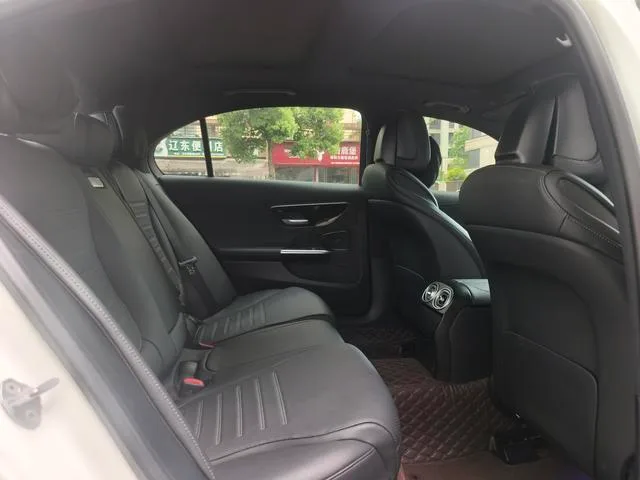 Mercedes-Benz C-Class 2024 C 260 L Sports version interior photo 8 Mercedes-Benz C-Class 2024 C 260 L Sports version interior photo 8