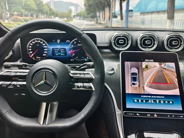 Mercedes-Benz C-Class 2024 C 260 L Sports version interior photo 10 Mercedes-Benz C-Class 2024 C 260 L Sports version interior photo 10