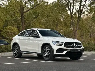 Mercedes-Benz GLC Coupe 2023 GLC 300 4MATIC coupe SUV exterior photo 2