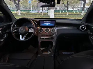 Mercedes-Benz GLC Coupe 2023 GLC 300 4MATIC coupe SUV interior photo 7