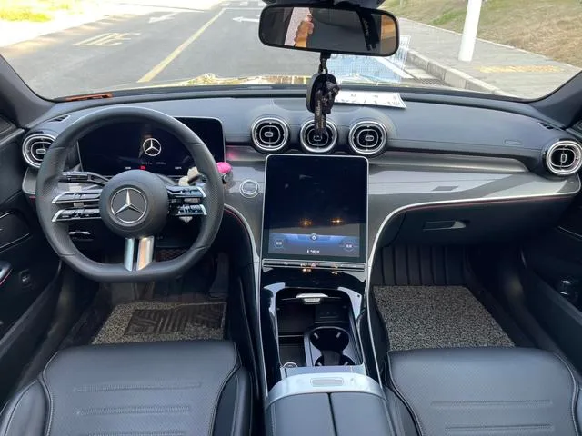 Mercedes-Benz C-Class 2022 Reforma C 260 L Versión deportiva interior foto 10 Mercedes-Benz C-Class 2022 Reforma C 260 L Versión deportiva interior foto 10