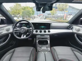 Mercedes-Benz Mercedes-AMG E-Class 2022 AMG E 53 4MATIC intérieur photo 10 Mercedes-Benz Mercedes-AMG E-Class 2022 AMG E 53 4MATIC intérieur photo 10