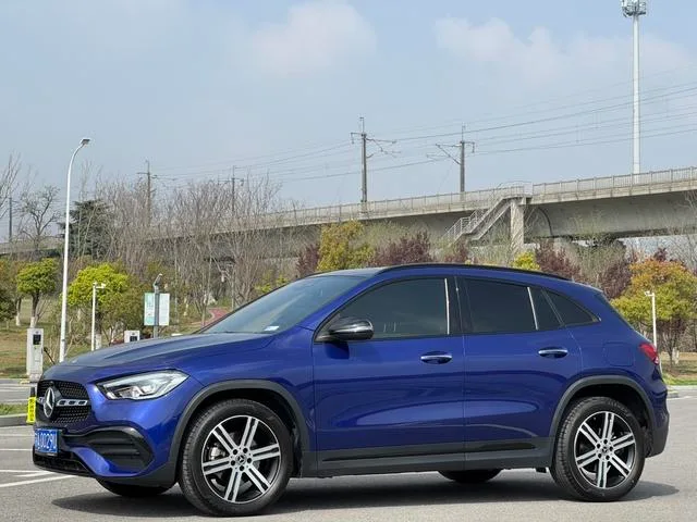 Mercedes-Benz GLA 2020 GLA 200 4MATIC extérieur photo 1 Mercedes-Benz GLA 2020 GLA 200 4MATIC extérieur photo 1