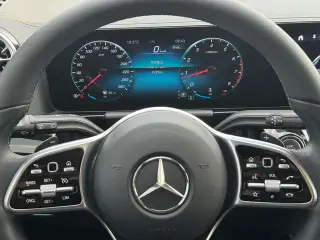 Mercedes-Benz GLA 2020 GLA 200 4MATIC extérieur photo 4 Mercedes-Benz GLA 2020 GLA 200 4MATIC extérieur photo 4