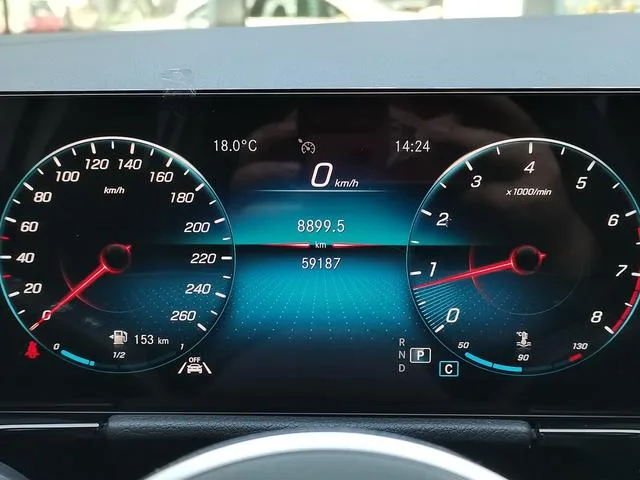 Mercedes-Benz GLA 2022 Restyling GLA 200 interior photo 13 Mercedes-Benz GLA 2022 Restyling GLA 200 interior photo 13