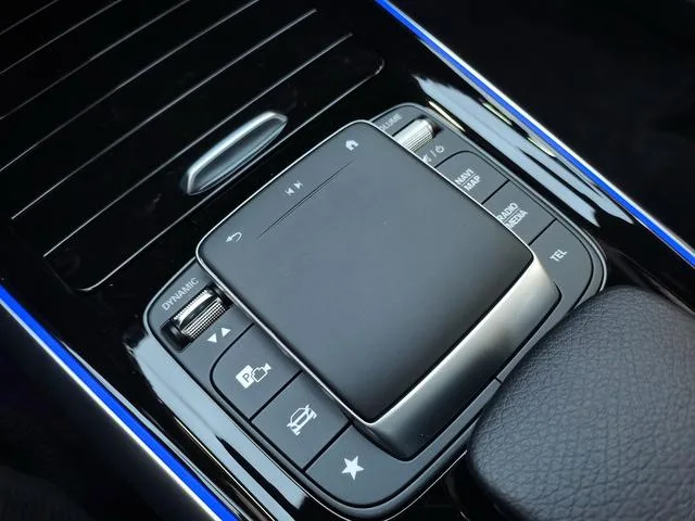 Mercedes-Benz GLA 2022 Restyling GLA 200 interior photo 18 Mercedes-Benz GLA 2022 Restyling GLA 200 interior photo 18