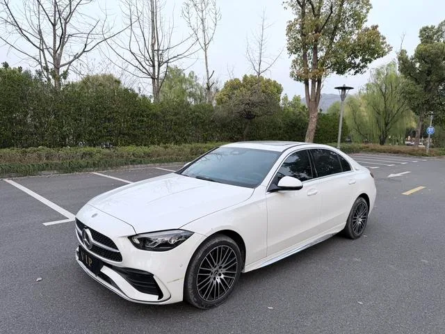 Mercedes-Benz C-Class 2024 C 200 L Sports version exterior photo 1 Mercedes-Benz C-Class 2024 C 200 L Sports version exterior photo 1