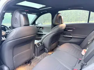 Mercedes-Benz C-Class 2024 C 200 L Sports version interior photo 9 Mercedes-Benz C-Class 2024 C 200 L Sports version interior photo 9