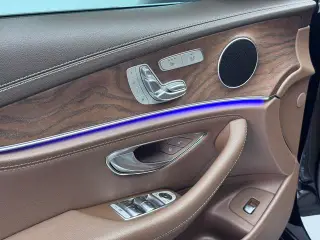Mercedes-Benz E-Class 2023 E 300 L Fashionable Passenger car interior photo 9