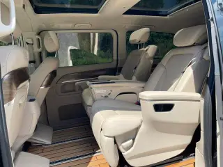Mercedes-Benz V-Class 2021 V 260 Versión de lujo interior foto 10 Mercedes-Benz V-Class 2021 V 260 Versión de lujo interior foto 10