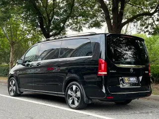 Mercedes-Benz V-Class 2022 V 260 L Long Wheelbase Premium Edition interior photo 12 Mercedes-Benz V-Class 2022 V 260 L Long Wheelbase Premium Edition interior photo 12