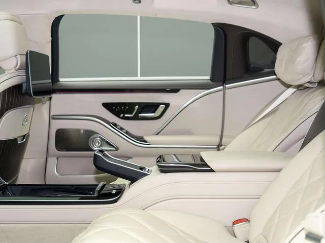 Mercedes-Benz Mercedes-Maybach S-Class 2022 S 680 4MATIC interior photo 12 Mercedes-Benz Mercedes-Maybach S-Class 2022 S 680 4MATIC interior photo 12