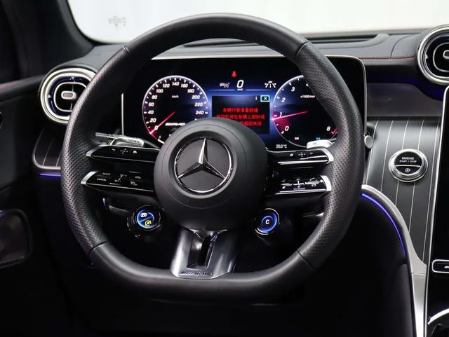 Mercedes-Benz GLC AMG 2024 AMG GLC 43 4MATIC interior foto 13