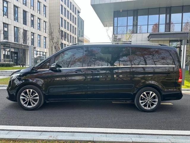 Mercedes-Benz V-Class 2021 V 260 Pilot Edition exterior photo 6