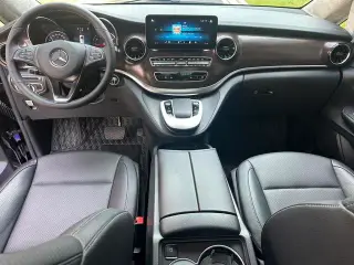 Mercedes-Benz V-Class 2021 V 260 Pilot Edition interior photo 9