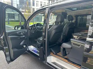 Mercedes-Benz V-Class 2021 V 260 Pilot Edition interior photo 10