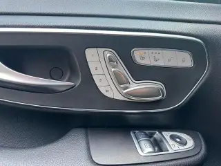 Mercedes-Benz V-Class 2021 V 260 Pilot Edition interior photo 13