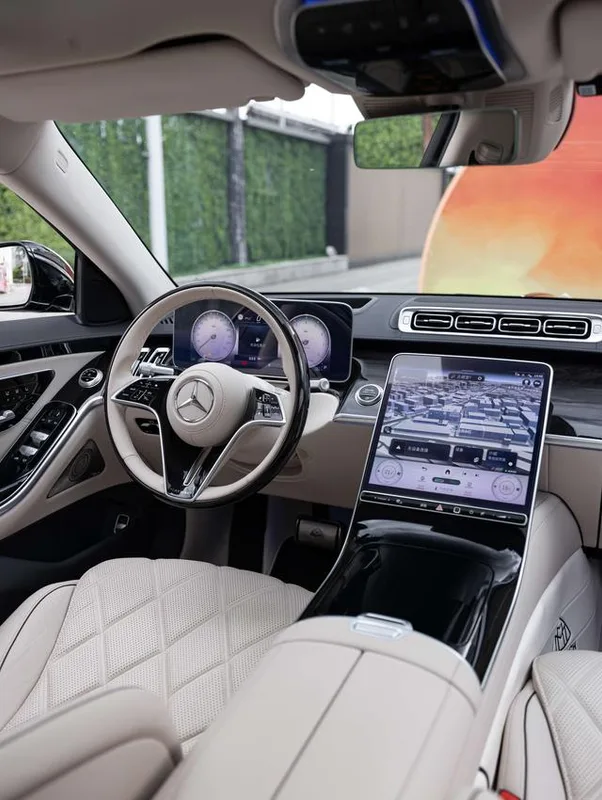 Mercedes-Benz Mercedes-Maybach S-Class 2024 S 480 4MATIC intérieur photo 12 Mercedes-Benz Mercedes-Maybach S-Class 2024 S 480 4MATIC intérieur photo 12