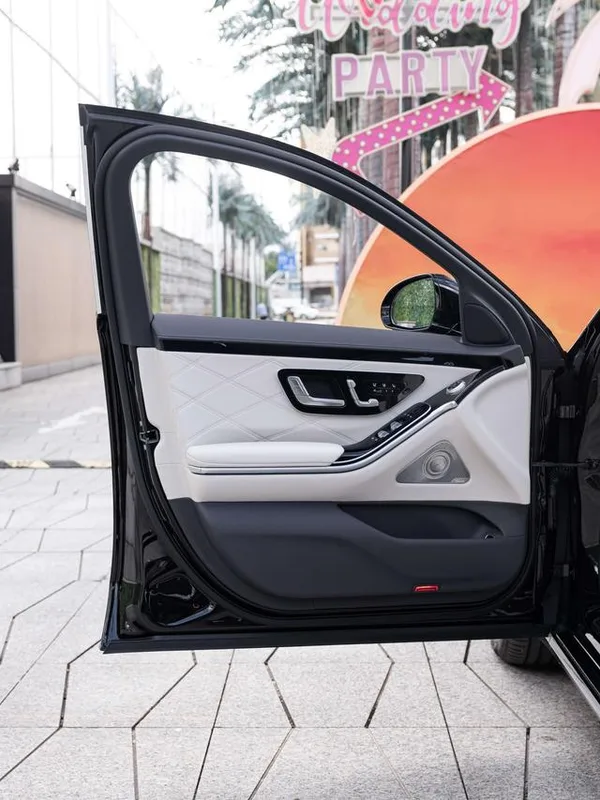 Mercedes-Benz Mercedes-Maybach S-Class 2024 S 480 4MATIC intérieur photo 15 Mercedes-Benz Mercedes-Maybach S-Class 2024 S 480 4MATIC intérieur photo 15