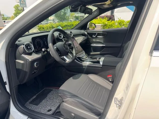 Mercedes-Benz C-Class 2024 C 260 L Sports version exterior photo 5 Mercedes-Benz C-Class 2024 C 260 L Sports version exterior photo 5
