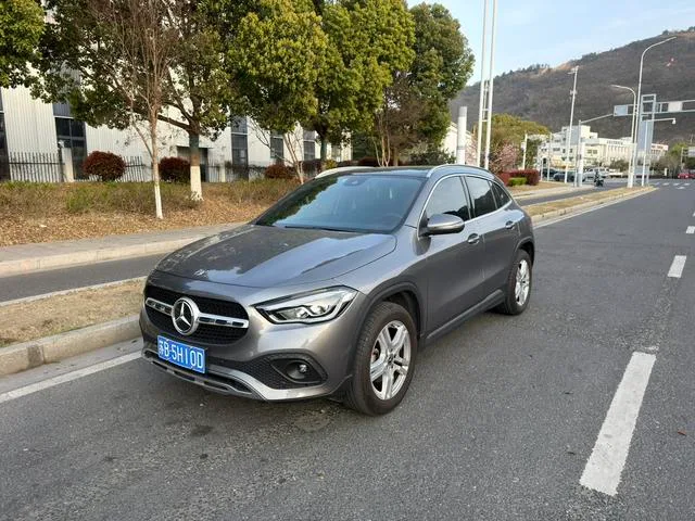 Mercedes-Benz GLA 2023 GLA 200 exterior photo 1 Mercedes-Benz GLA 2023 GLA 200 exterior photo 1