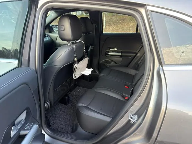 Mercedes-Benz GLA 2023 GLA 200 exterior photo 10 Mercedes-Benz GLA 2023 GLA 200 exterior photo 10