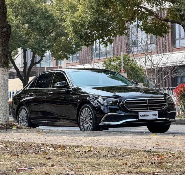 Mercedes-Benz E-Class 2023 E 300 L Luxury type Passenger car exterior photo 3