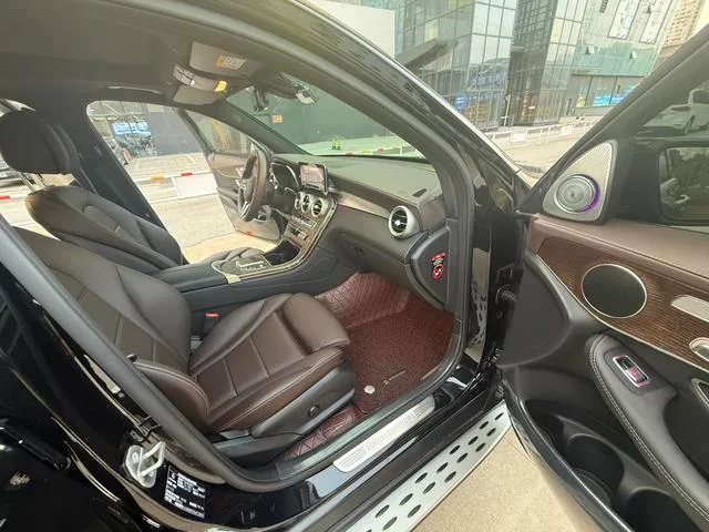 Mercedes-Benz GLC 2022 GLC 300 L 4MATIC Dynamic Zhenzang Edition interior photo 8 Mercedes-Benz GLC 2022 GLC 300 L 4MATIC Dynamic Zhenzang Edition interior photo 8