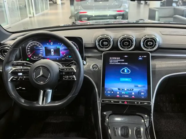 Mercedes-Benz C-Class 2022 C 260 L Version sportive intérieur photo 18 Mercedes-Benz C-Class 2022 C 260 L Version sportive intérieur photo 18